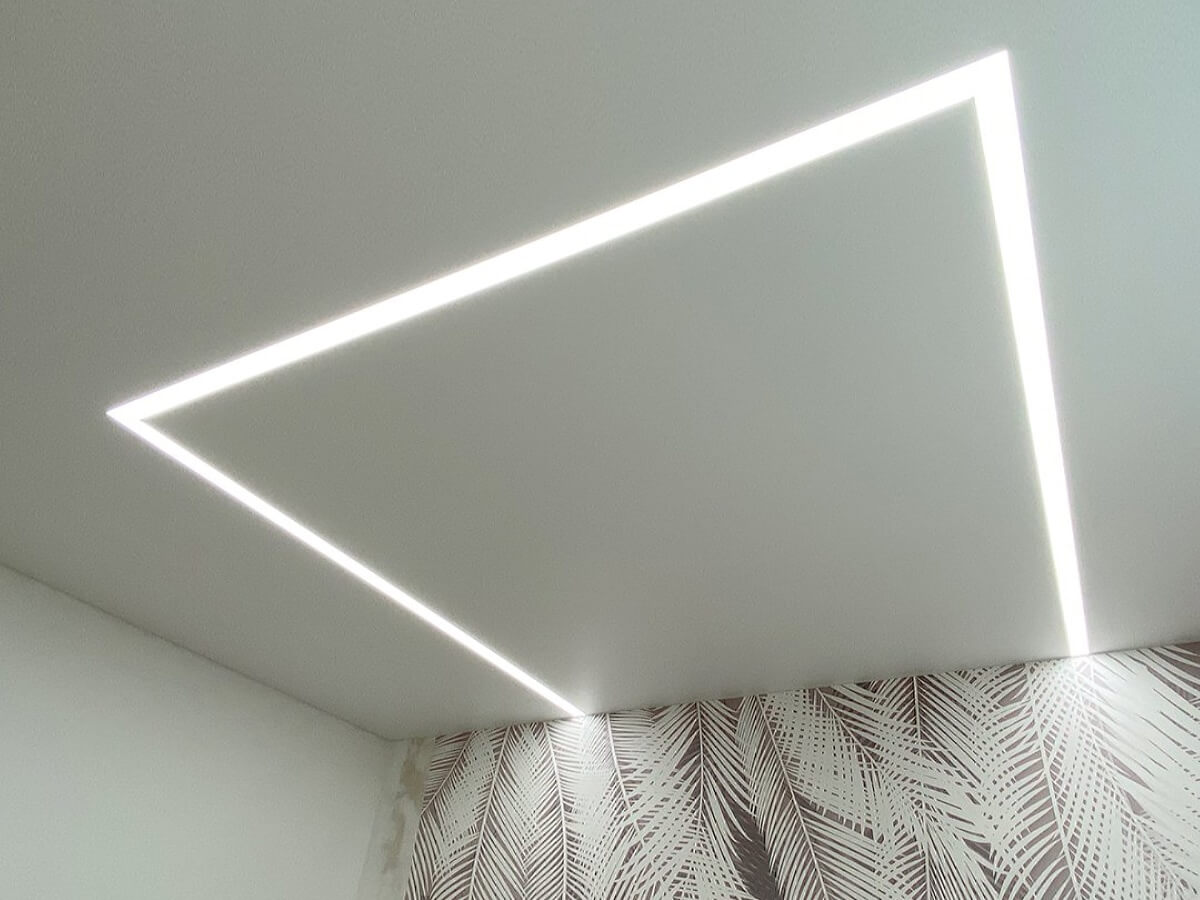 LED lines in stretch ceilings: style and functionality